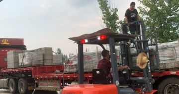 甘肃 黄金麻冰裂纹，地铺石装车