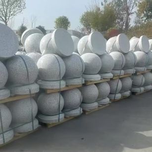 甘肃 白麻花岗岩石材圆球，石球，挡车球，隔离球，景观石球，风水球等