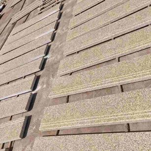 甘肃 黄金麻花岗岩光面楼梯踏步