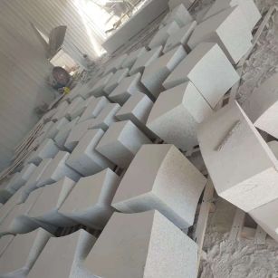 甘肃 白麻花岗岩异形坐凳