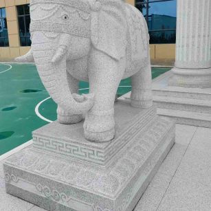 甘肃 白麻花岗岩动物异形石雕-大象