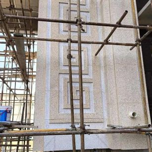 甘肃 黄金麻花岗岩别墅外墙干挂回纹造型效果