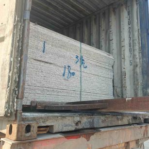 甘肃 芝麻白花岗岩石材3.0公分光面毛板装柜出货