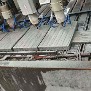 甘肃 芝麻白花岗岩荔枝面盲道雕刻