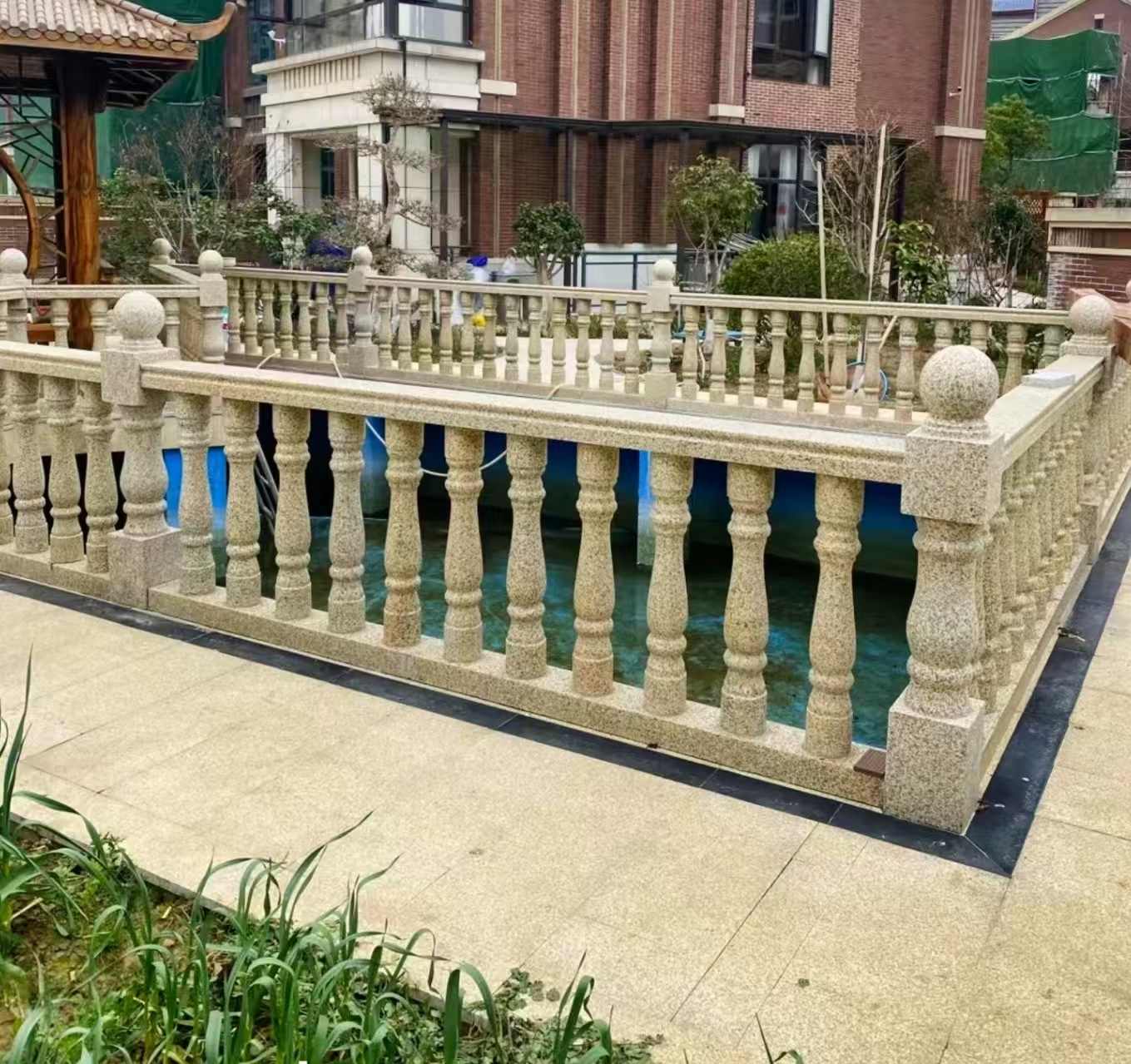 甘肃黄金麻花岗岩石材栏杆，扶手，将军柱，花瓶柱