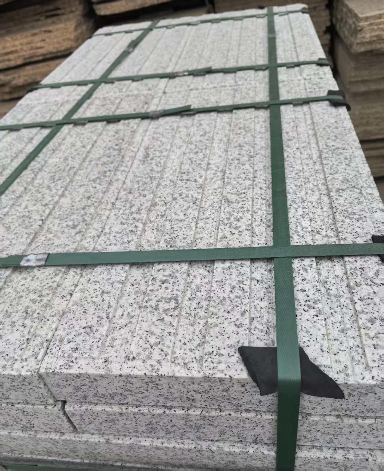 甘肃 白麻花岗岩直行盲道石，盲条，地铺石