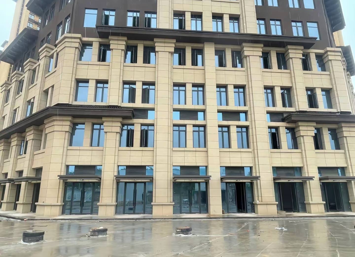 甘肃 黄金麻花岗岩荔枝面小区外墙干挂