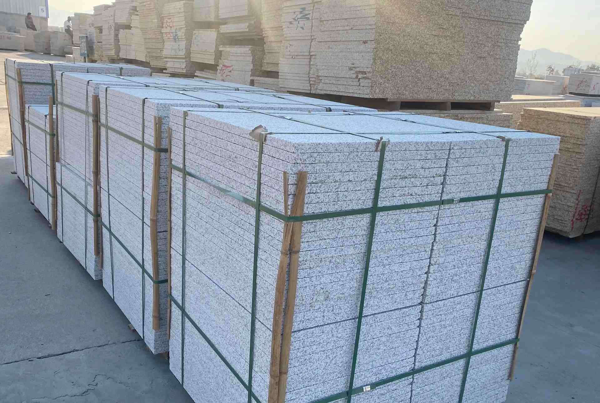 甘肃 白麻花岗岩荔枝面地铺石