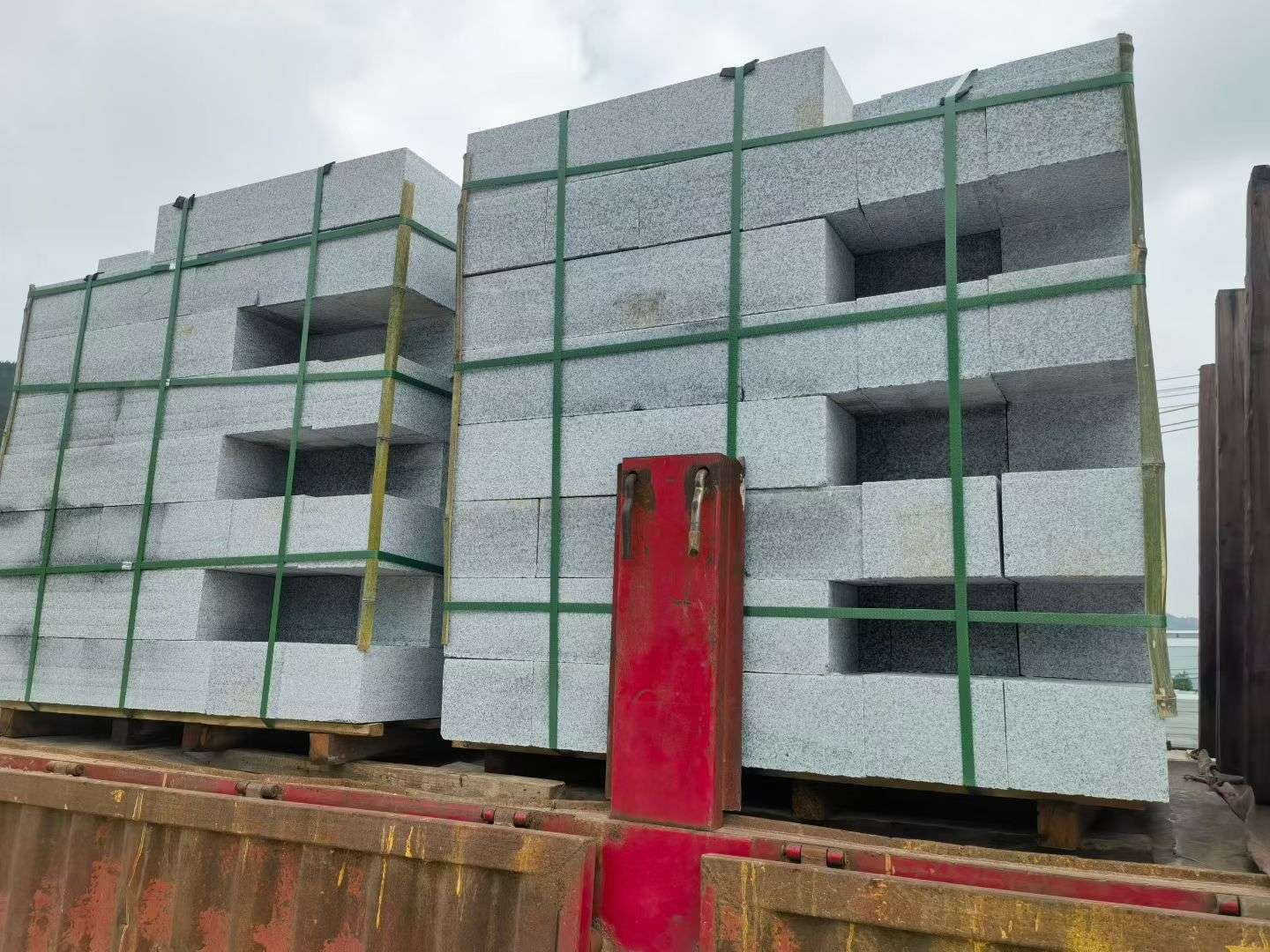 甘肃 芝麻白花岗岩路沿石，平石，路侧石，马路牙子，路缘石，立缘石，平缘石等