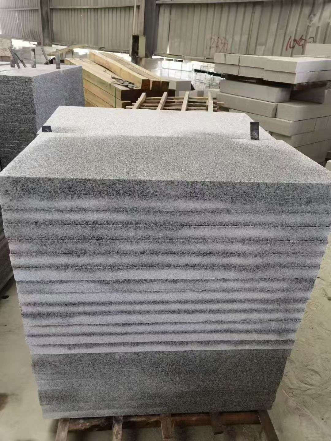 甘肃 芝麻白5公分火烧地铺成品，900*400，规格可定制