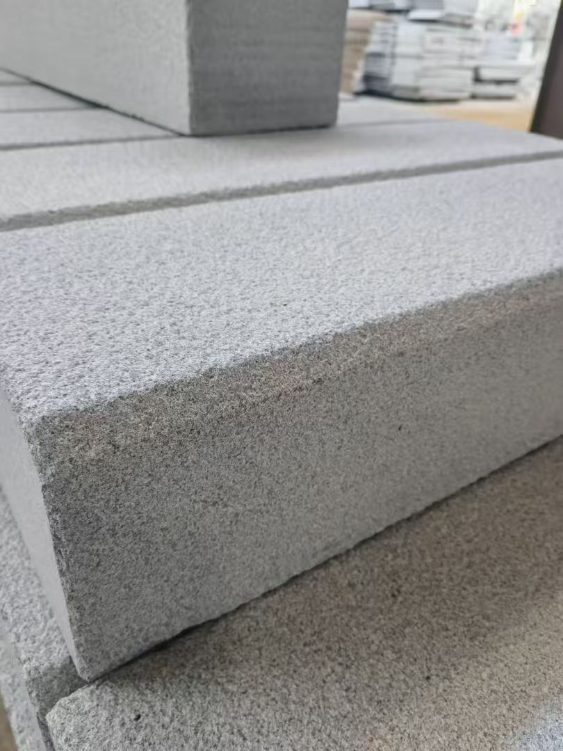 甘肃 芝麻灰荔枝面路沿石