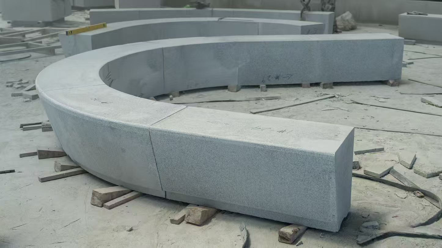 甘肃 芝麻白花岗岩光面弧形坐凳