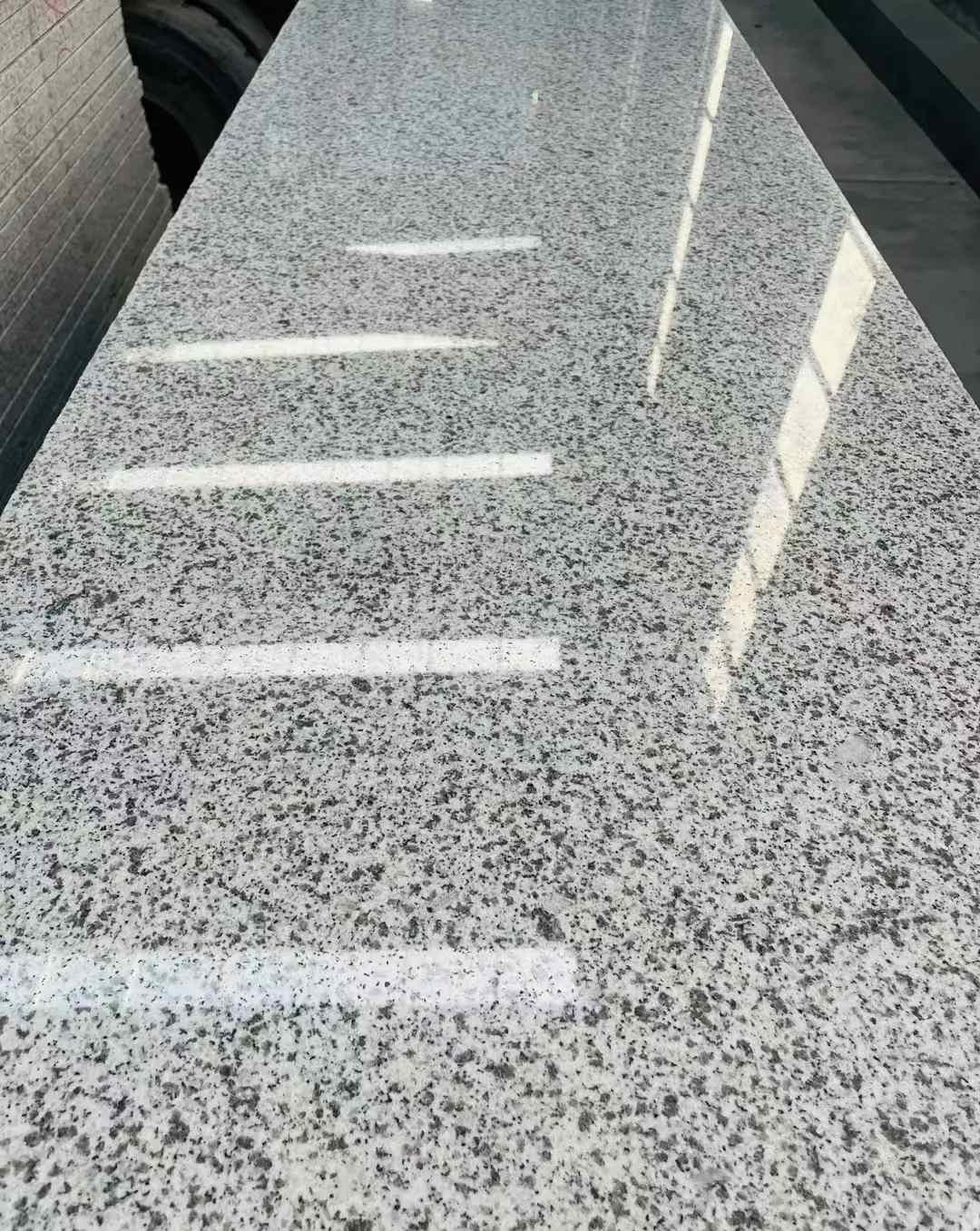 甘肃 白麻花岗岩光面毛板