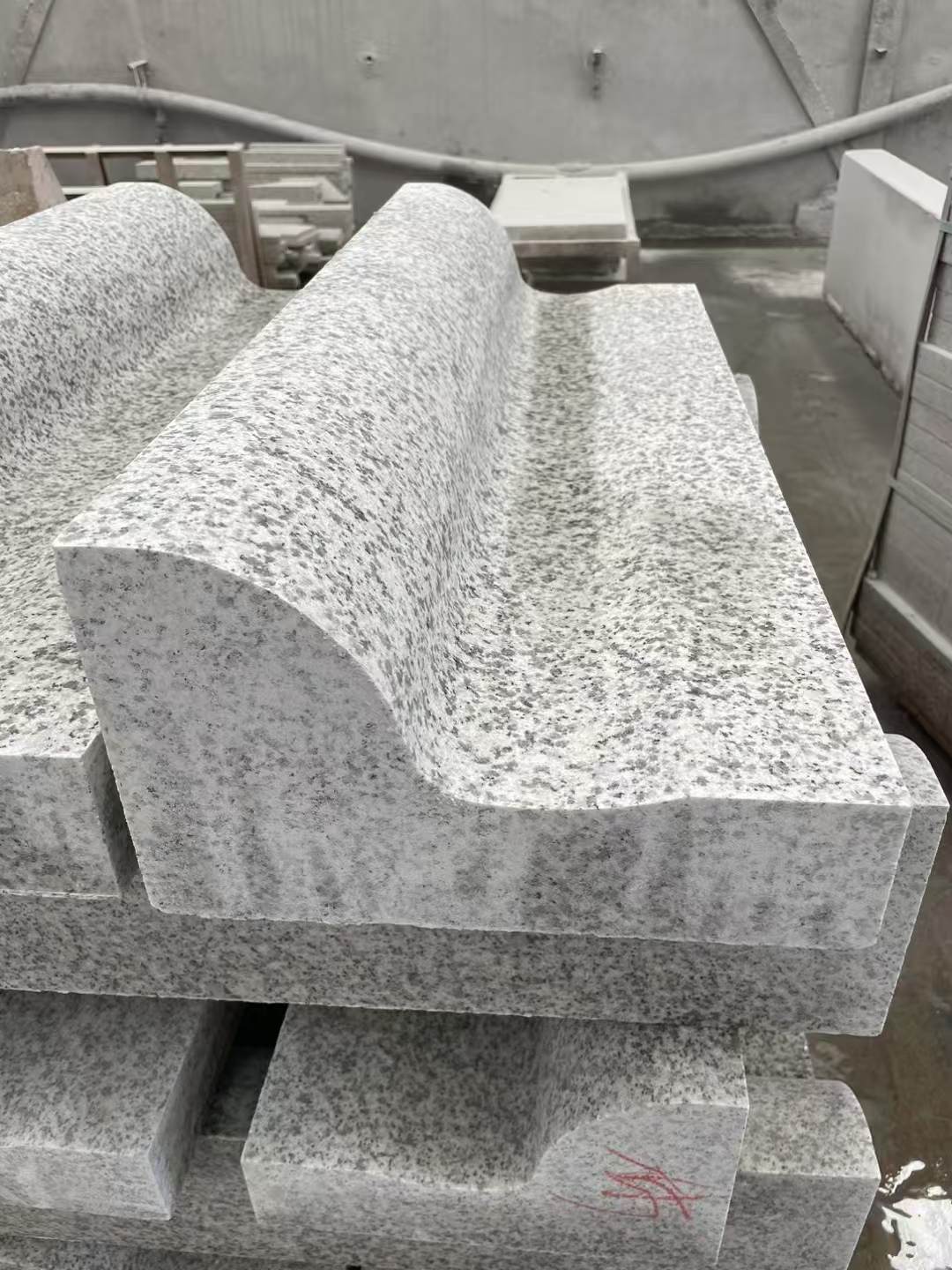 甘肃 白麻花岗岩S型路沿石，路侧石，马路牙子等